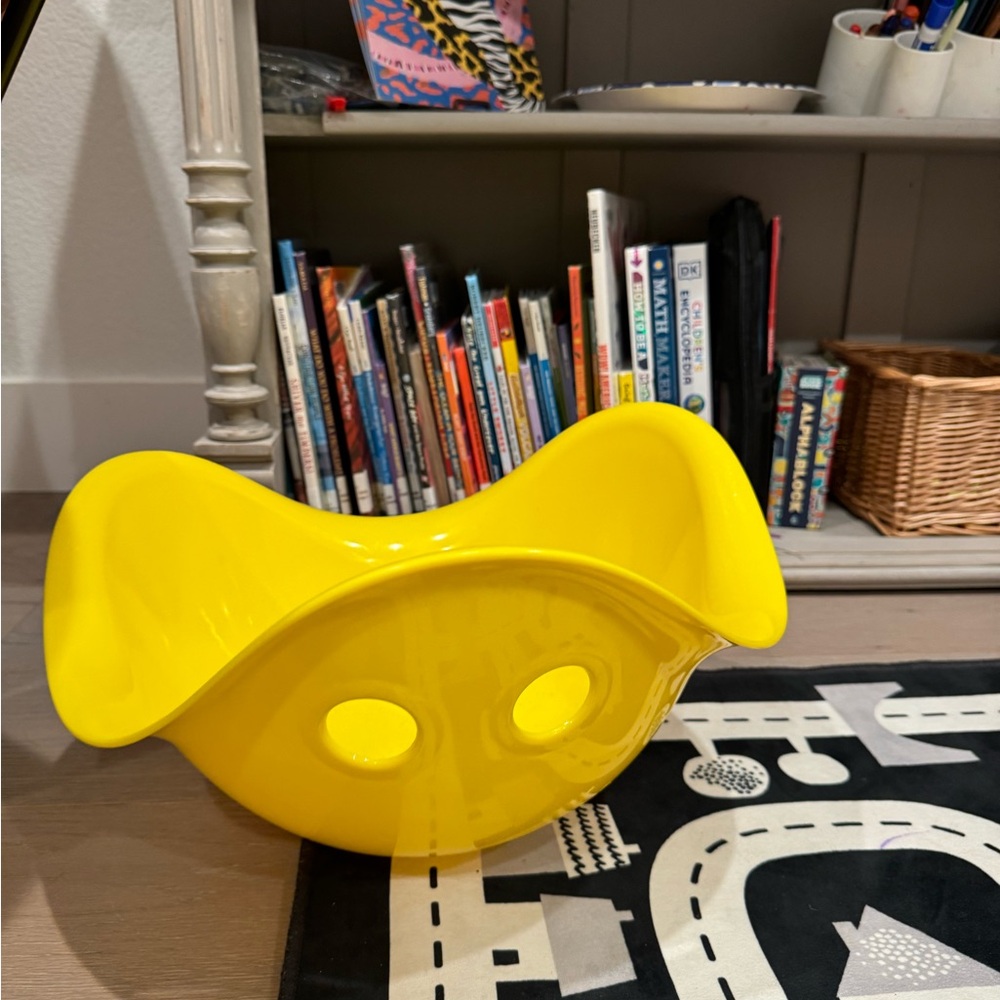 Fat Brain swiss design Yellow Kids Toy / chair - Picture 10 of 12